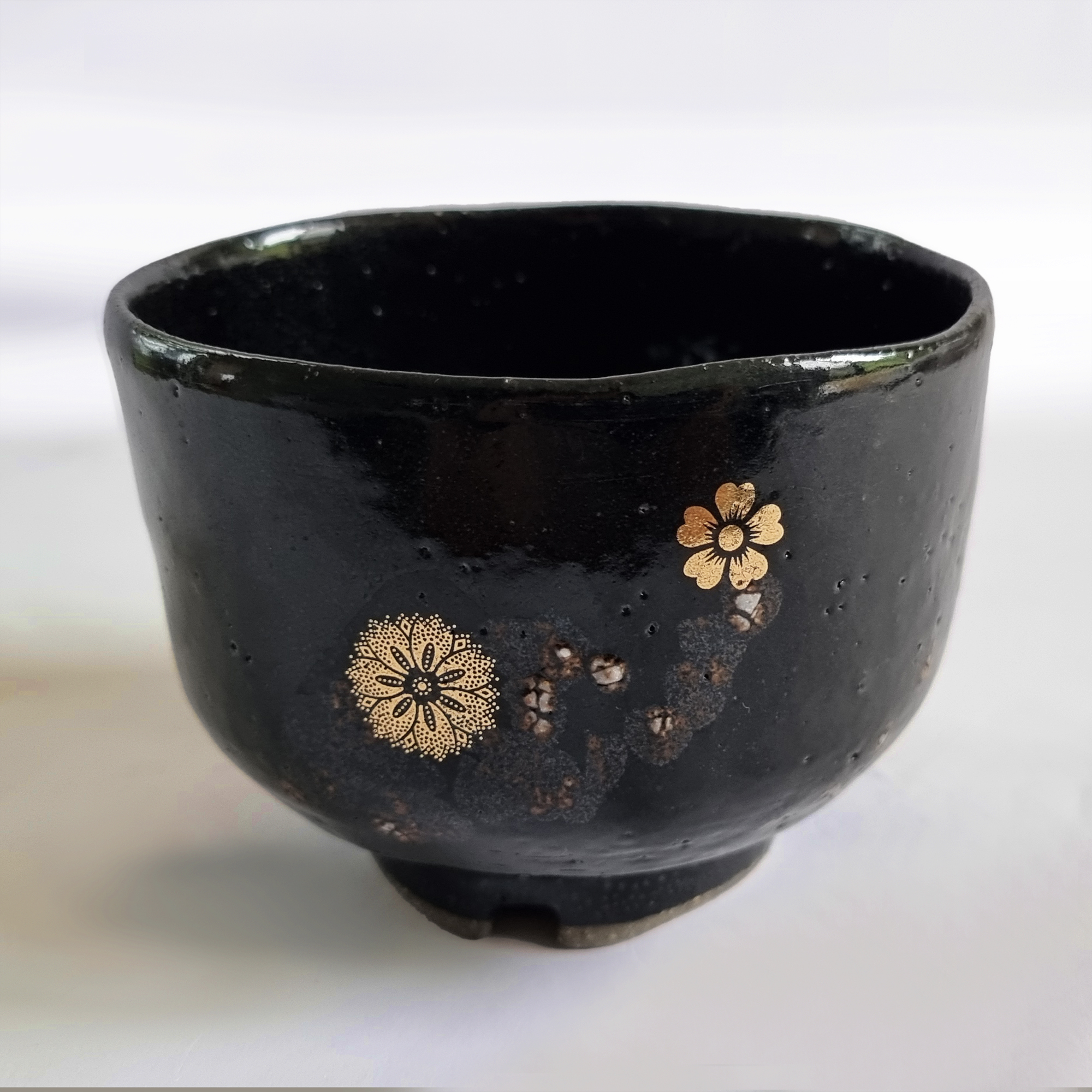 Matcha Wan Ceremonial Matcha Bowl 'Gold Flowers' Matcha Wan